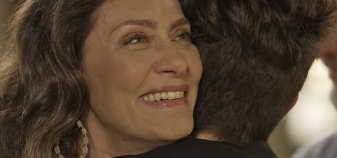 Ivan avisa sobre gravidez e Joyce se anima com possibilidade de mudanças em "A Força do Querer"