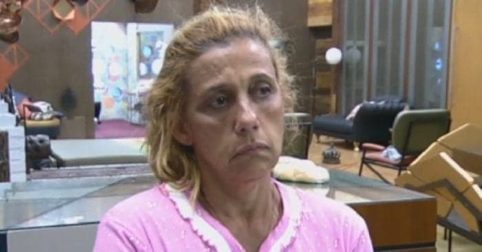Rita Cadillac afirma que Ana Paula Minerato está recebendo roteiro na "Fazenda" e peoa desconversa