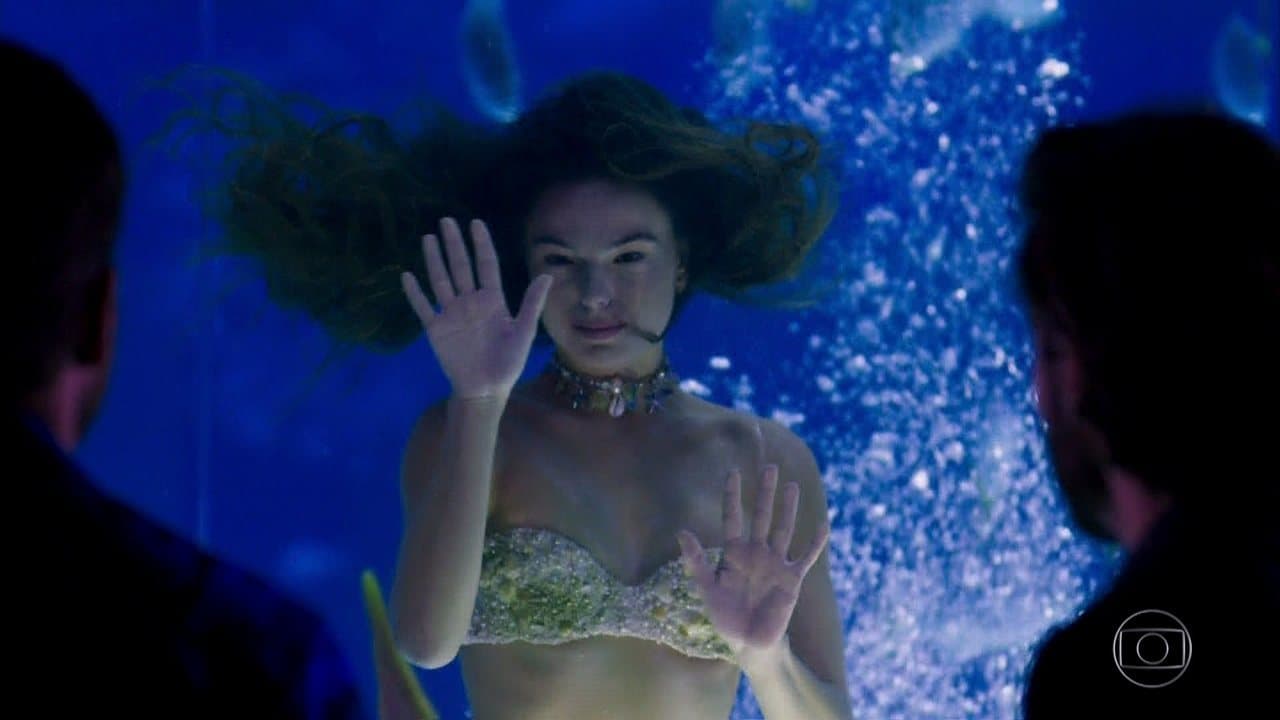 Ritinha (Isis Valverde) atrairá os dois em A Força do Querer (Foto: Reprodução/Globo) Ritinha (Isis Valverde) atrairá os dois em A Força do Querer (Foto: Reprodução/Globo)