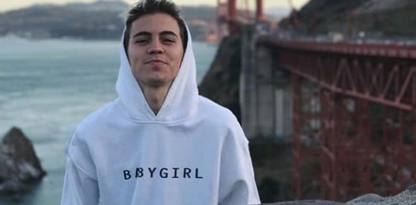 Biel ressurge após seis anos e sucesso de nova música surpreende