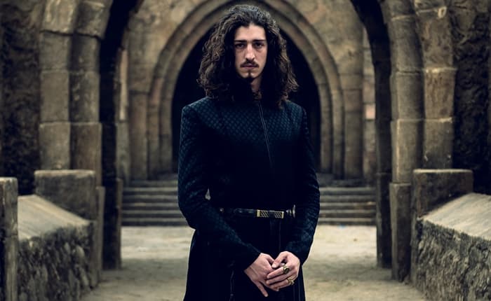 Globo investe alto em cenografia e figurinos de Deus Salve o Rei, novela das sete medieval