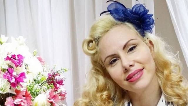 Sarah Sheeva aconselha meninas virgens e faz lamento sobre vida sexual