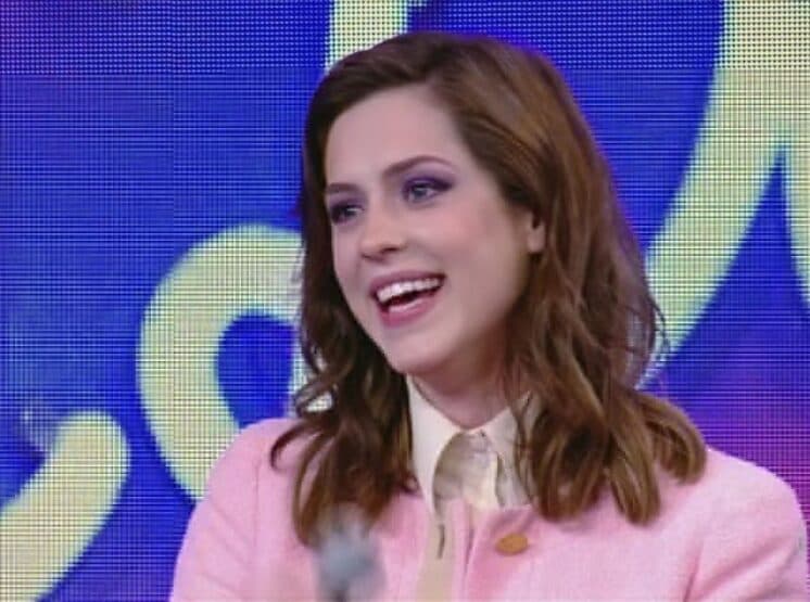 Sophia Abrahão radicaliza o visual e vira piada de Otaviano Costa no Vídeo Show