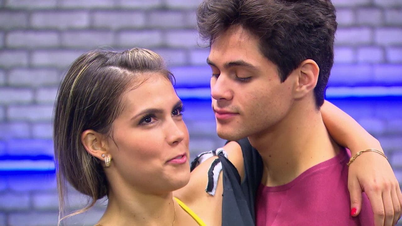 Lucas Veloso e a namorada dele (Foto reprodução) Lucas Veloso e a namorada dele (Foto reprodução)