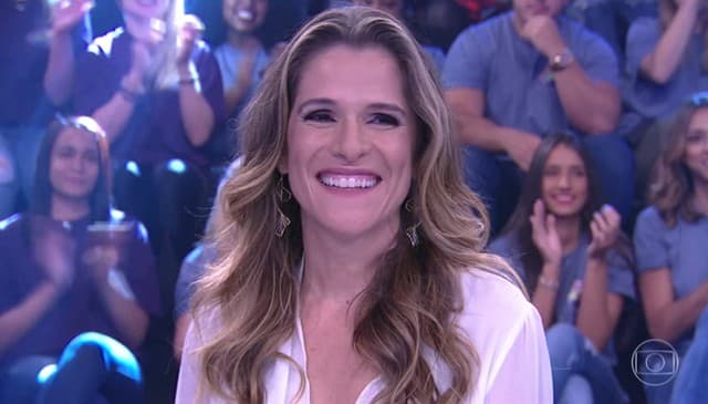 "Sou uma mãe apaixonada e preocupada", conta Ingrid Guimarães