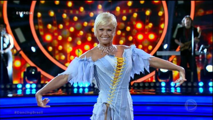 Voz "estranha" de Xuxa chama a atenção na estreia do Dancing Brasil 3
