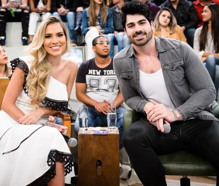 Ex-BBB Rodrigão relembra drama durante gravidez de esposa e faz relato emocionante