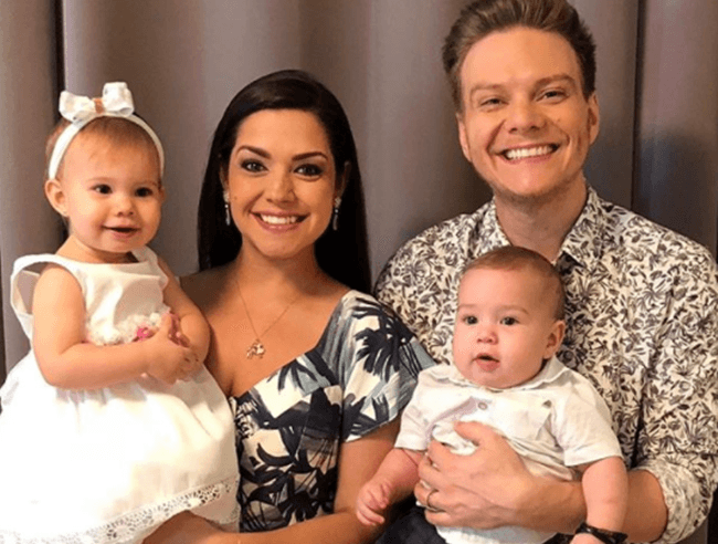 Thais Fersoza combina look com a família e encanta a web