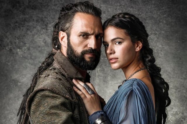 José Fidalgo, par de Bruna Marquezine em novela, diz que ainda não é reconhecido nas ruas