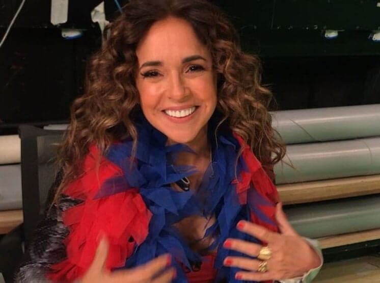 Aparência da mãe de Daniela Mercury chama atenção por ser idêntica a da filha