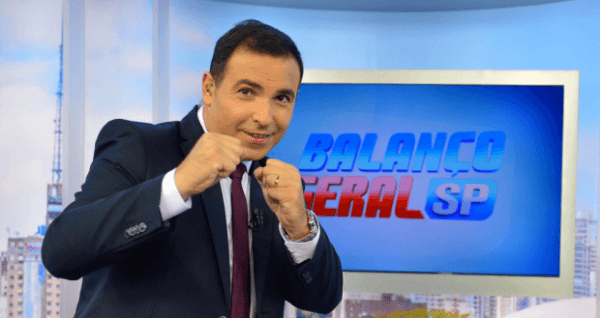 Saiba onde o apresentador Reinaldo Gottino foi visto em pleno as férias