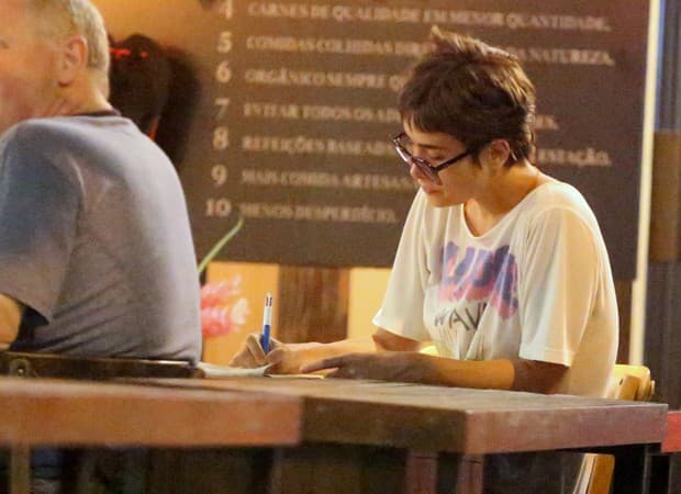 Maria Casadevall tratou dignamente mendiga no Rio
