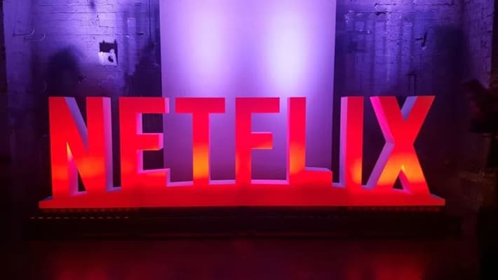Netflix é acusada de glamorizar tráfico sexual de adolescentes com série polêmica