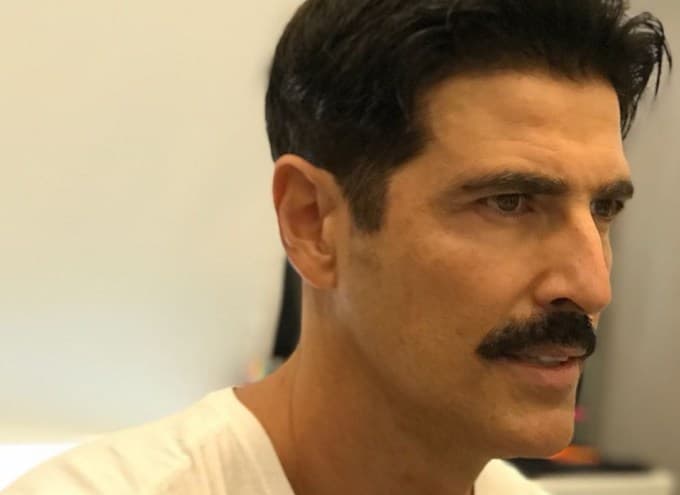 Fãs estão em choque com fotos de Reynaldo Gianecchini pelado na web