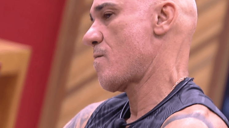 BBB18: Ayrton fica em choque após ser indicado de Lucas: "Quem eu menos esperava"