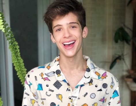 Em sua segunda novela, João Guilherme tem contrato longo com o SBT
