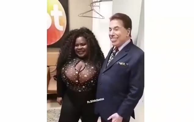 Dona do hit do Carnaval 2018, Jojo Todynho vai ao SBT e encontra com Silvio Santos