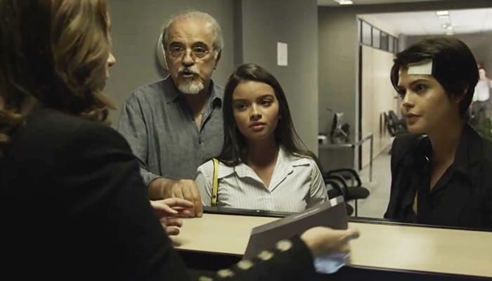 Melissa (Gabriella Mustafá) dá entrada no processo de divórcio (Foto: Divulgação/Globo) Melissa (Gabriella Mustafá) dá entrada no processo de divórcio (Foto: Divulgação/Globo)