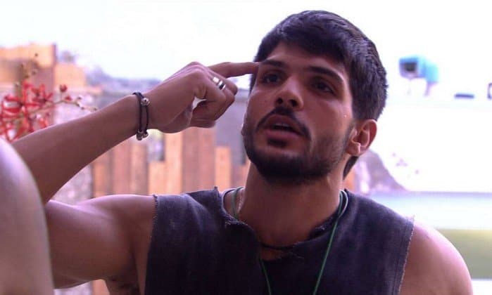 Chocante! Veja a transformação radical e o antes e depois do Lucas do BBB18 nos últimos anos
