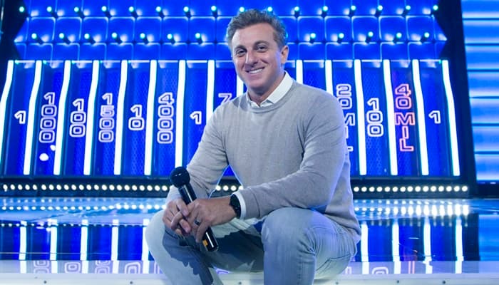 Após perder prêmio na Globo, casal recebe presente de Luciano Huck