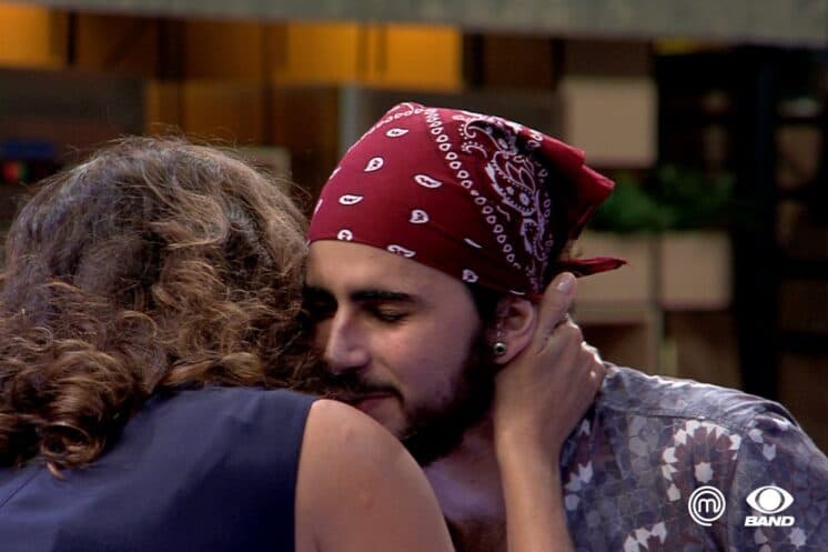 Paola Carosella critica barba grande de participante do Masterchef: ‘Quando você vai fazer?’
