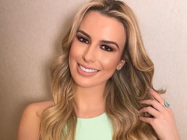 Fernanda Keulla pede ajuda de apresentador para arrumar namorado