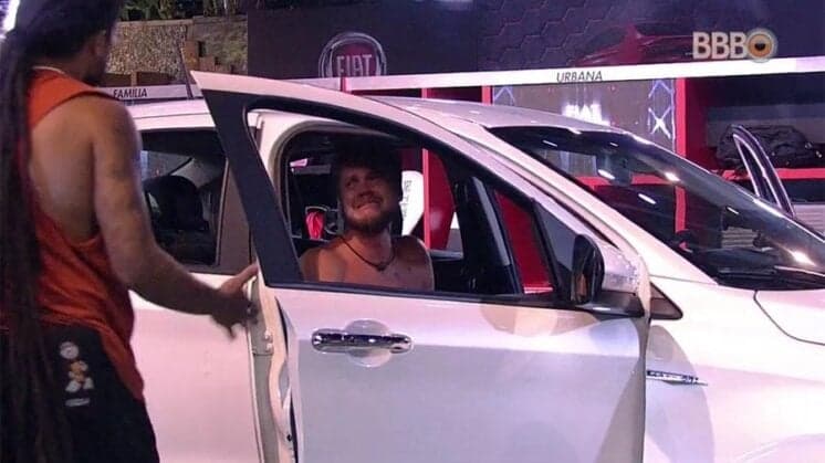 BBB18: Viegas e Breno são eliminados da Prova do Líder e arquiteto cai no choro