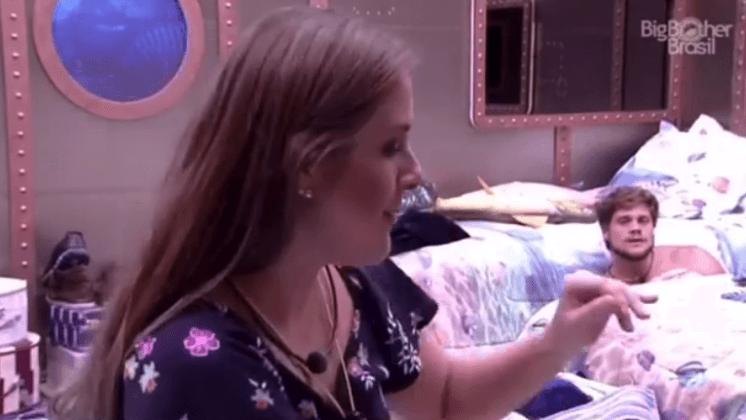 Patrícia sonha em ter muitos fãs e quer virar notícia na Sonia Abrão após o BBB18