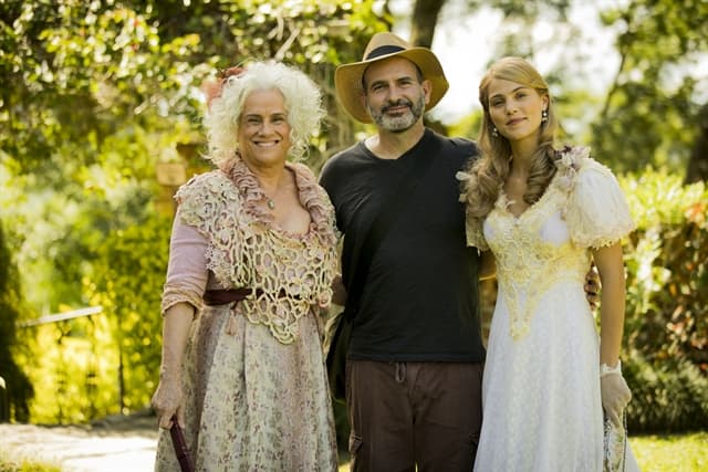 Vera Holtz, Pamela Tome, e o autor Marcos Bernstein (Foto: Globo/João Miguel Júnior)