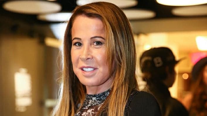 Após curtir "pré-aniversário" com a nova sogra, Zilu Camargo recebe os parabéns na internet