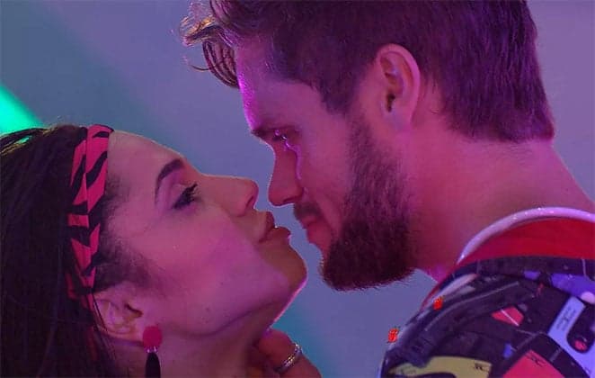Apaixonado, Breno decide se casar com Paula após o BBB18