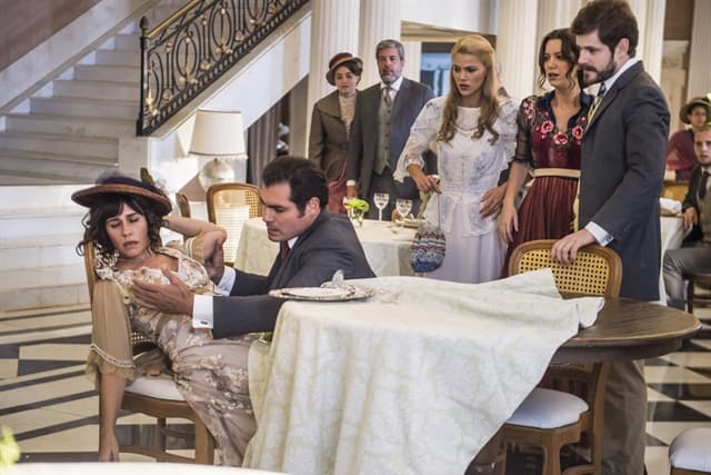 Susana (Alessandra Negrini) e Darcy (Thiago Lacerda) em cena de Orgulho e Paixão (Foto: Globo/Mauricio Fidalgo) Susana (Alessandra Negrini) e Darcy (Thiago Lacerda) em cena de Orgulho e Paixão (Foto: Globo/Mauricio Fidalgo)