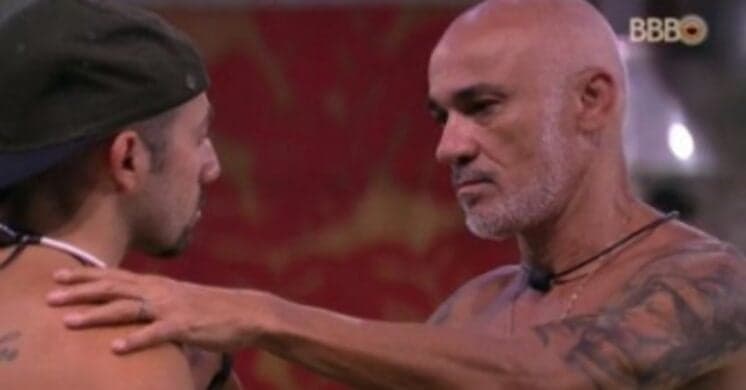 BBB18: Ayrton se comove com história de Kaysar e promete emprego no Rio