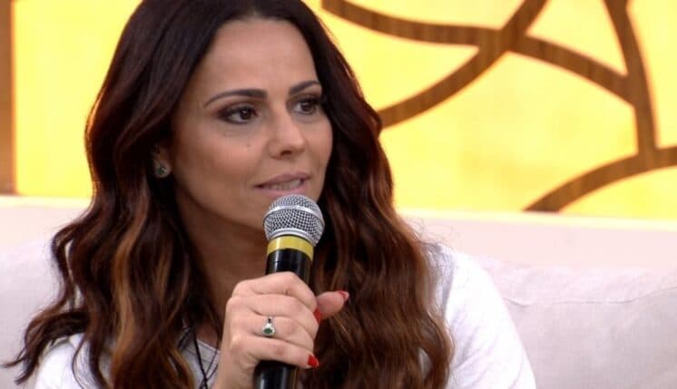 Após fim de namoro, Viviane Araújo aparece com cabelo radicalizado