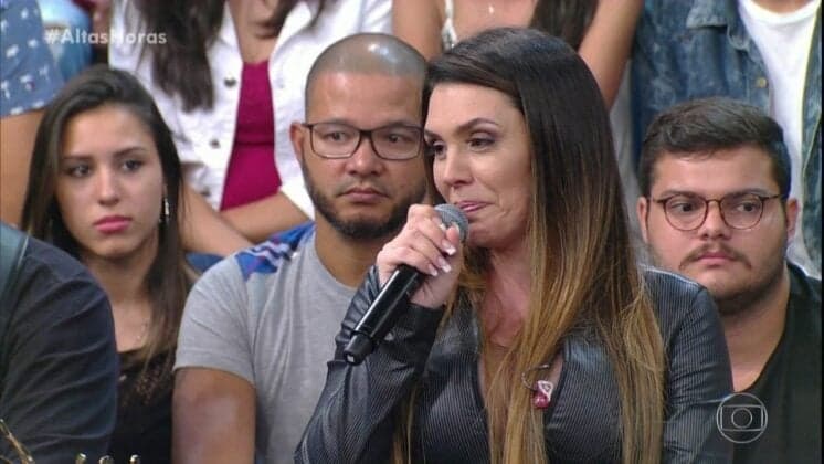 Simony se separa de Patrick Silva, após seis anos de casamento e um filho