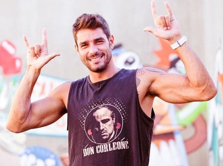 Diego Grossi, participante de A Fazenda, acorda excitado, vídeo vaza e tamanho impressiona