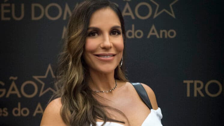 No Exterior, Ivete Sangalo faz a festa em loja de artigos para  bebês e lota dois carrinhos de compras