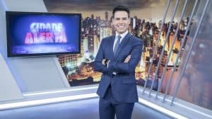 Luiz Bacci apresenta o Cidade Alerta (Foto: Reprodução)