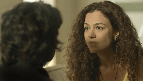 Selma se encontra com Maura as escondidas em Segundo Sol (Foto: Globo/Reprodução) Selma se encontra com Maura as escondidas em Segundo Sol (Foto: Globo/Reprodução)