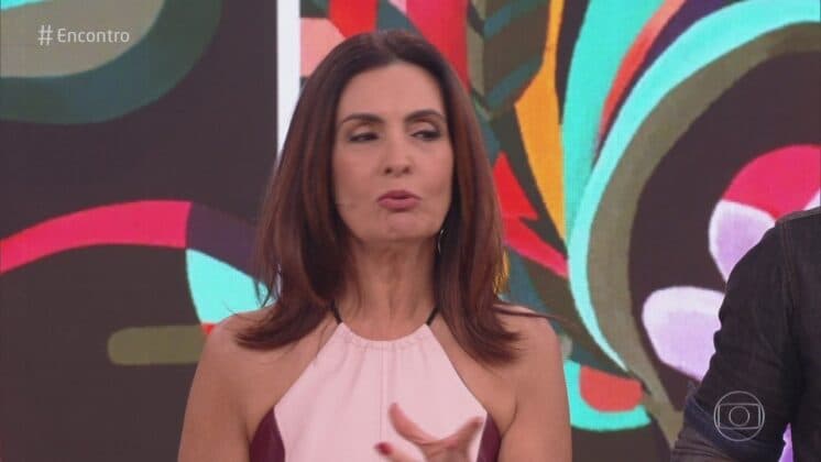 Fátima Bernardes ensina ao público como usar papel higiênico no Encontro e vira piada