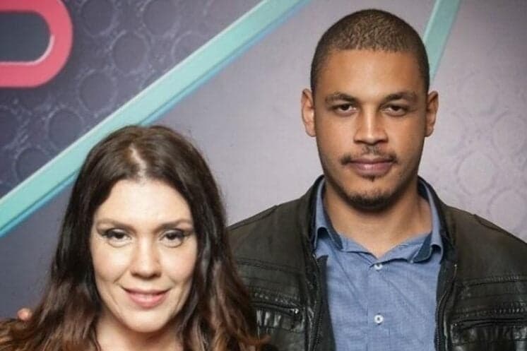 Simony perdoa suposta traição do marido e tem jantar romântico com ele