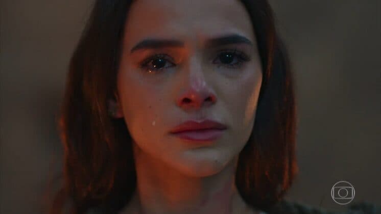 Bruna Marquezine faz desabafo para diretor de Deus Salve o Rei: "Obrigada por acreditar em mim quando eu não acreditei"