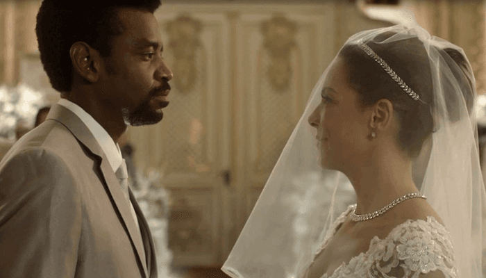 Roberval (Fabrício Boliveira) e Cacau (Fabiula Nascimento) em cena de Segundo Sol (Foto: Divulgação/Globo) Roberval (Fabrício Boliveira) e Cacau (Fabiula Nascimento) em cena de Segundo Sol (Foto: Divulgação/Globo)
