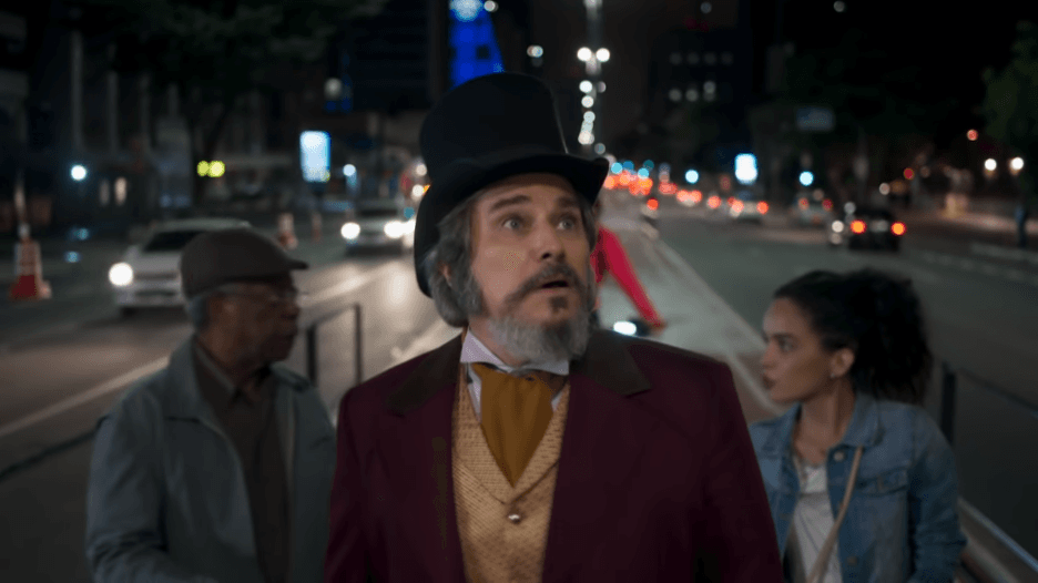 Dom Sabino (Edson Celulari) em cena de O Tempo Não Para (Foto: Reprodução/Globo) Dom Sabino (Edson Celulari) em cena de O Tempo Não Para (Foto: Reprodução/Globo)