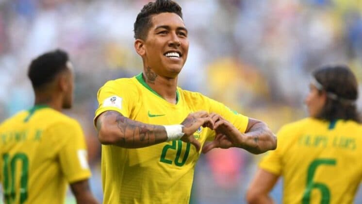 Esposa de Firmino, da Seleção Brasileira, explica quantidade de parentes na Rússia