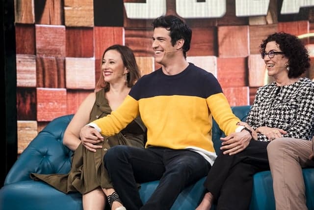 Mateus Solano revela início do namoro durante filme: "Fomos primeiro pra cama e depois nos conhecemos"