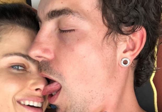Isabeli Fontana fala sobre casamento com Di Ferrero: “para aguentar meus filhos, minha vida toda, só um anjo mesmo