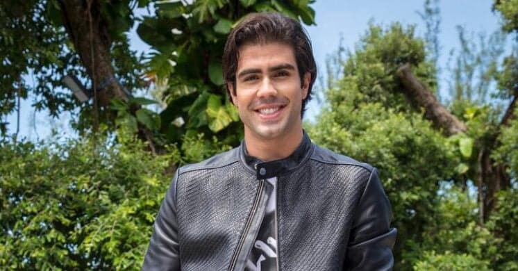 No ar em Orgulho e Paixão, Juliano Laham assume nova namorada e surpreende