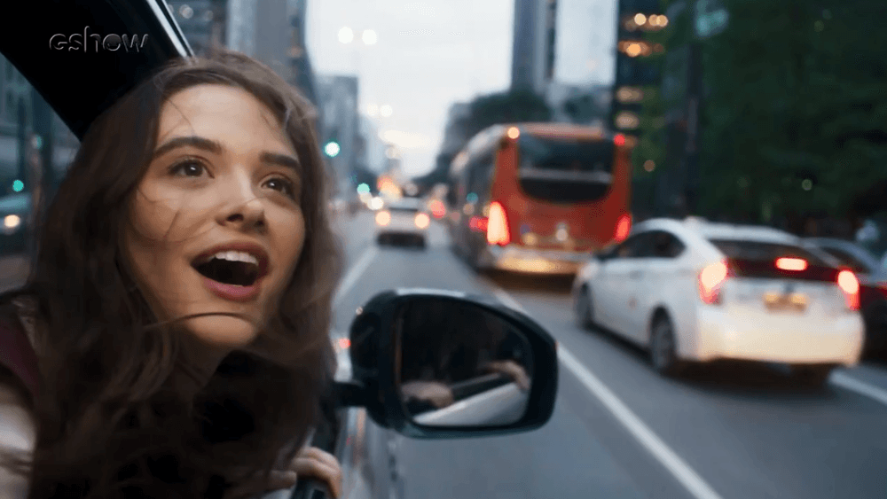 Marocas (Juliana Paiva) em cena de O Tempo Não Para<br /> (Foto: Reprodução/Globo)