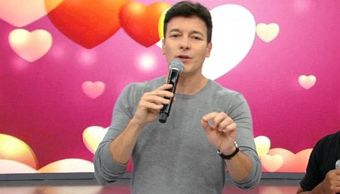 Assistente de palco abre o jogo e revela como é o apresentador Rodrigo Faro atrás das câmeras